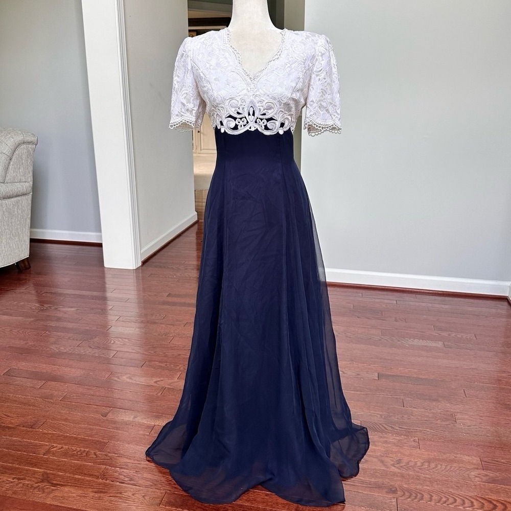 Vintage Y2K White Navy Blue Formal Gown Dress Lace Open Back Feminine Coquette
